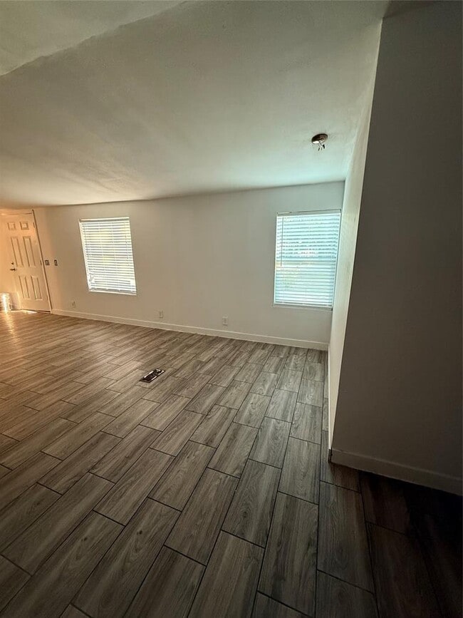 163 Quail Ridge Dr in Kyle, TX - Foto de edificio - Building Photo