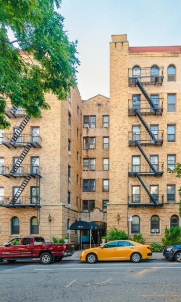 3450 28th St in Astoria, NY - Building Photo - Building Photo