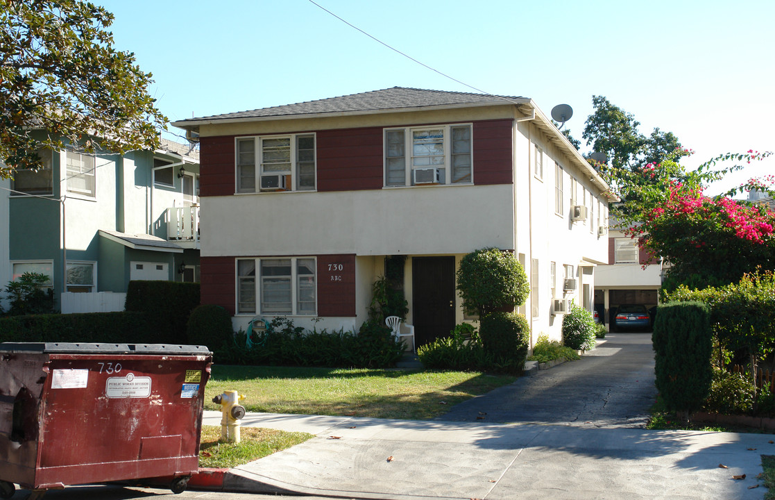 730 E Garfield Ave in Glendale, CA - Building Photo