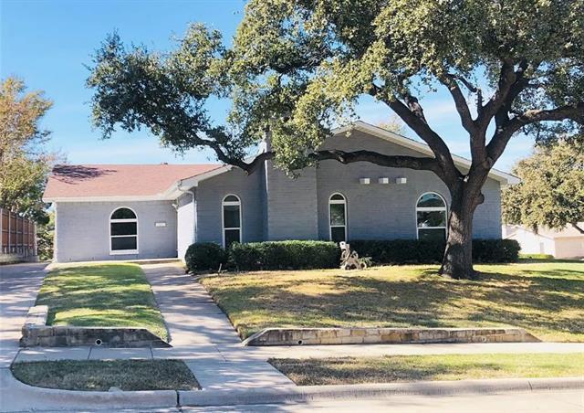 1814 Woodbury in Carrollton, TX - Building Photo