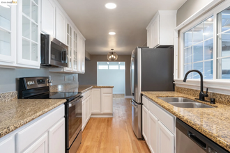 23965 Mayville Dr in Hayward, CA - Building Photo - Building Photo