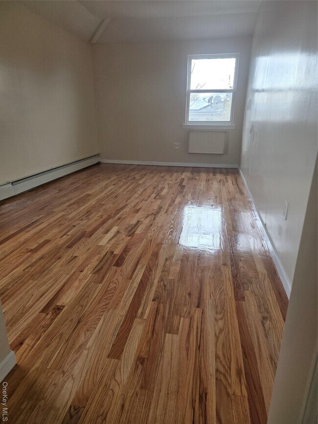 107-16 178th St in Queens, NY - Building Photo - Building Photo