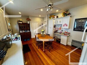 30 Bentley St, Unit 1 in Boston, MA - Building Photo - Building Photo