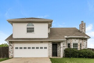 3355 Brooke St in Denton, TX - Building Photo