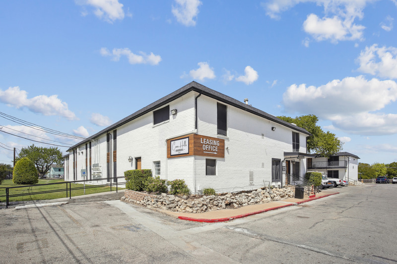 Casa Hills at 290 in Austin, TX - Foto de edificio