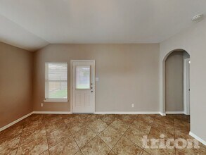 715 Pequin Rd in Crosby, TX - Building Photo - Building Photo