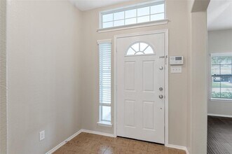 13915 Roanoke Falls Dr in Cypress, TX - Building Photo - Building Photo