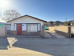55820 Santa Fe Trail in Yucca Valley, CA - Building Photo - Building Photo