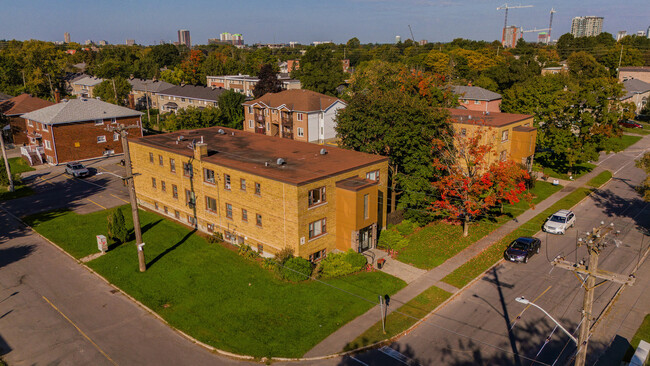 Arbor Village - 1030 & 1040 Hollington in Ottawa, ON - Building Photo - Building Photo