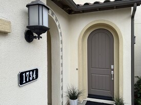 1734 Artemisia Ct in Carlsbad, CA - Building Photo