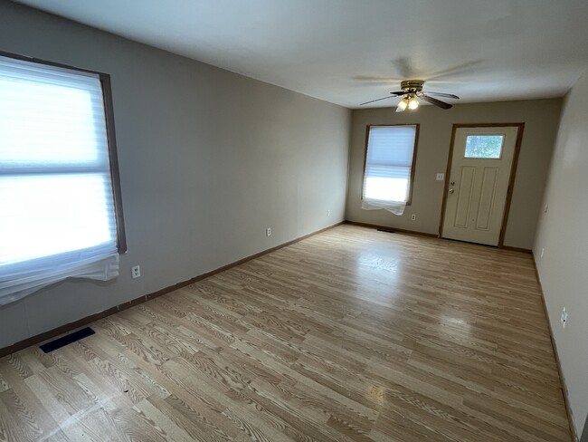 1019 Grove St in Danville, IL - Building Photo - Building Photo