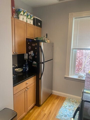 40 Revere St, Unit 6 in Boston, MA - Foto de edificio