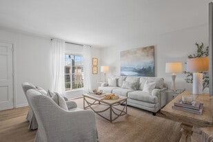 Chateau Orleans Apartments in Vestavia, AL - Building Photo