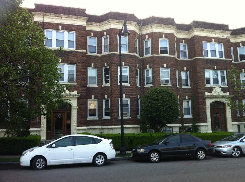 1637 Commonwealth Ave in Boston, MA - Foto de edificio