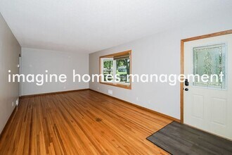 11856 Larch St NW in Minneapolis, MN - Building Photo - Building Photo