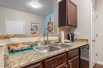 Mesquite Terraces in Midland, TX - Building Photo - Building Photo