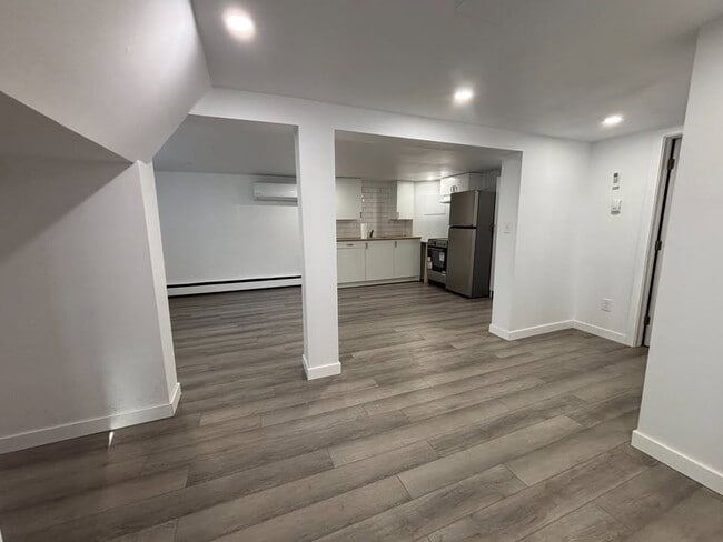 property at 29 Sheffield Ct