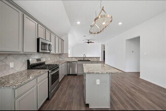 9326 Victoria Valley Ct in Houston, TX - Building Photo - Building Photo