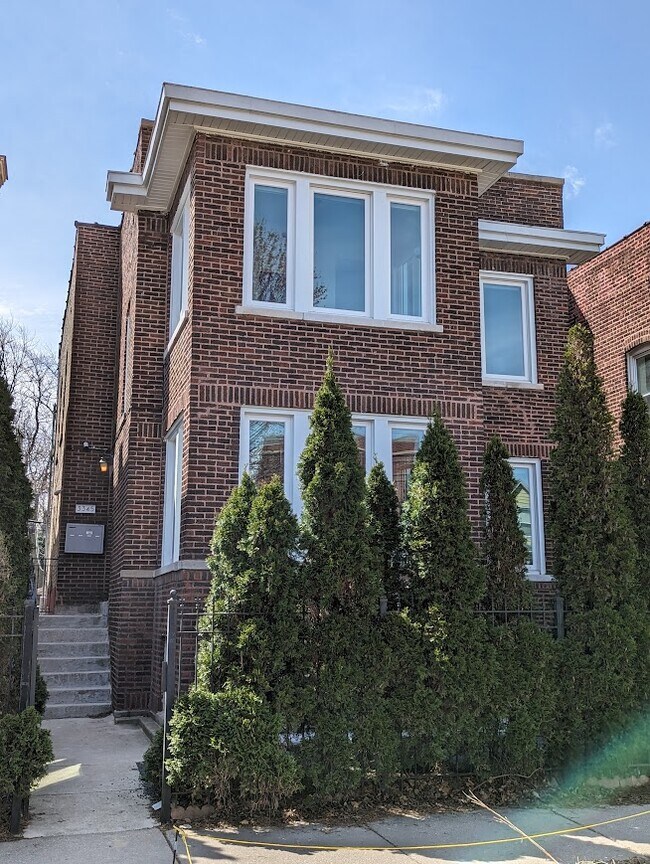 3345 W Cullom Ave, Unit 2