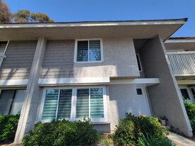 21708 Lake Vista Dr in Lake Forest, CA - Building Photo