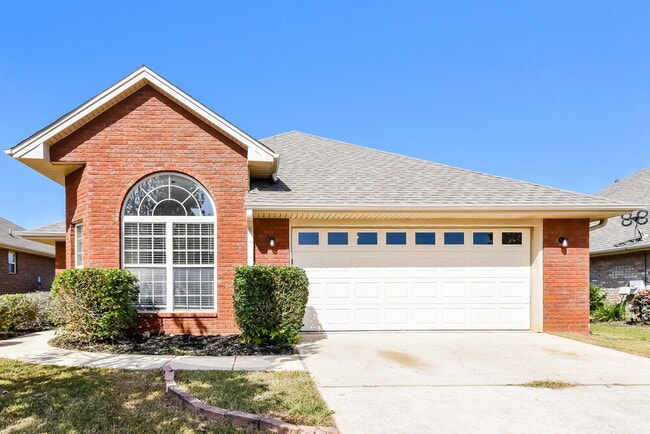 property at 2067 Edgewood Dr