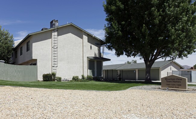 Mountain View Townhomes in Apple Valley, CA - Building Photo - Building Photo