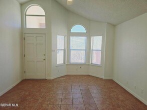 7219 Oval Rock Dr in El Paso, TX - Building Photo - Building Photo