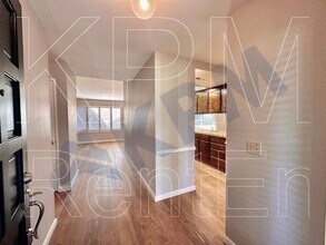 2331 Shropshire Ct in Stockton, CA - Building Photo - Building Photo