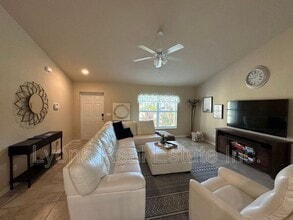 2202 SE 8th St in Cape Coral, FL - Building Photo - Building Photo