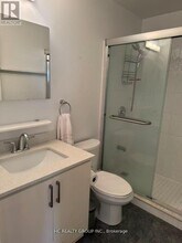 1606 Queen St E in Toronto, ON - Building Photo - Building Photo