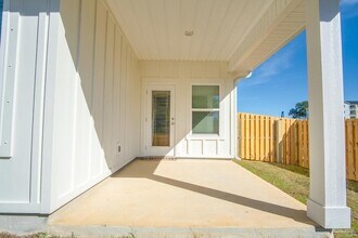 8422 Riverstone Dr in Pensacola, FL - Building Photo - Building Photo