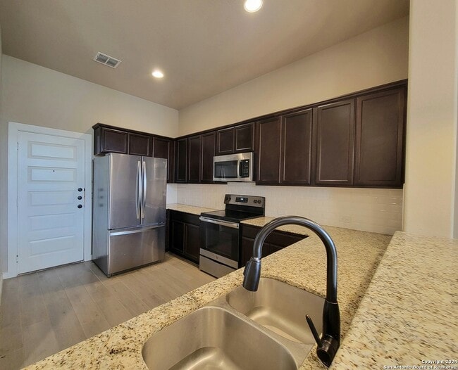 2251 Avery Village in New Braunfels, TX - Building Photo - Building Photo