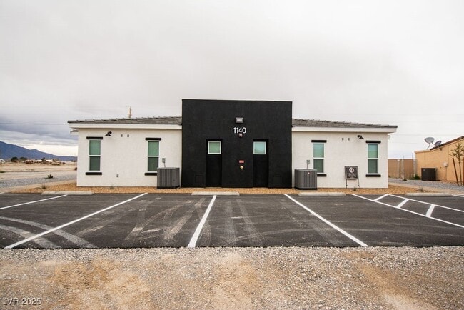 property at 1140 Sixshooter Ave