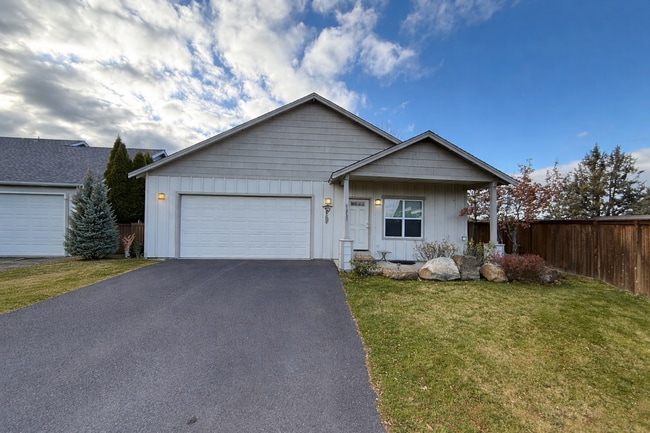 property at 63733 Hunters Cir