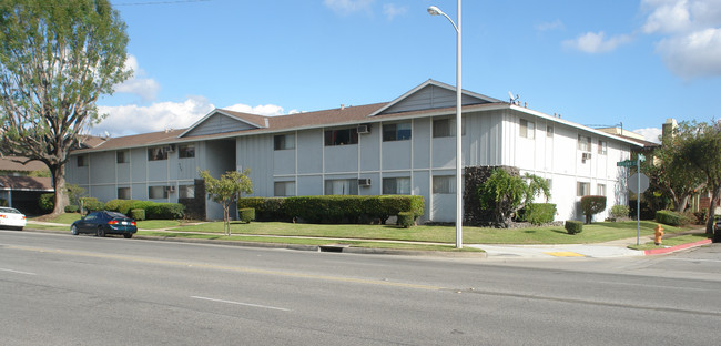 207 E Navilla Pl in Covina, CA - Building Photo - Building Photo