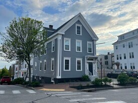 18 North St, Unit #1 in Portland, ME - Building Photo