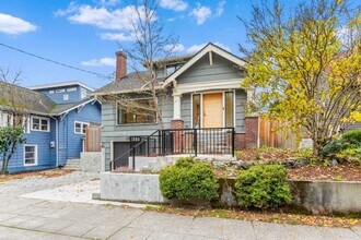 4711 Meridian Ave N in Seattle, WA - Building Photo - Building Photo