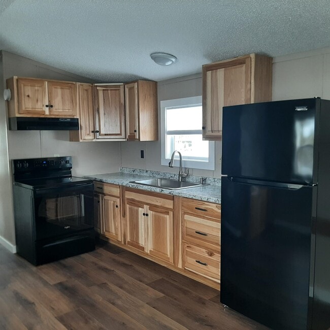 5 Middle Rd in Colebrook, NH - Building Photo - Building Photo