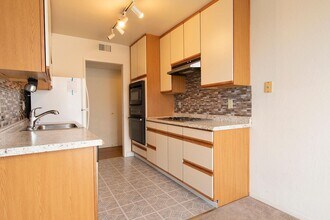 183 Del Medio Ave, Unit 183 Del Medio Ave in Mountain View, CA - Building Photo - Building Photo