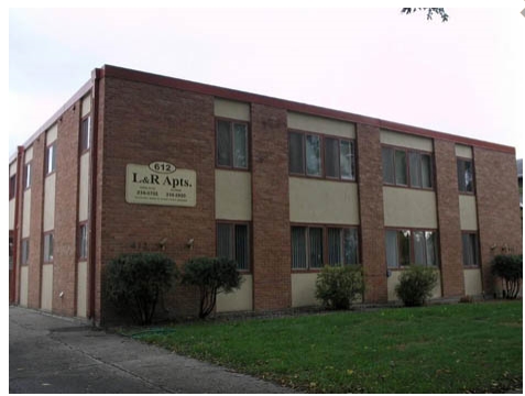 L & R Apartments in Fargo, ND - Foto de edificio