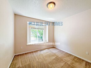 5009 Asbury Way in Caldwell, ID - Building Photo - Building Photo