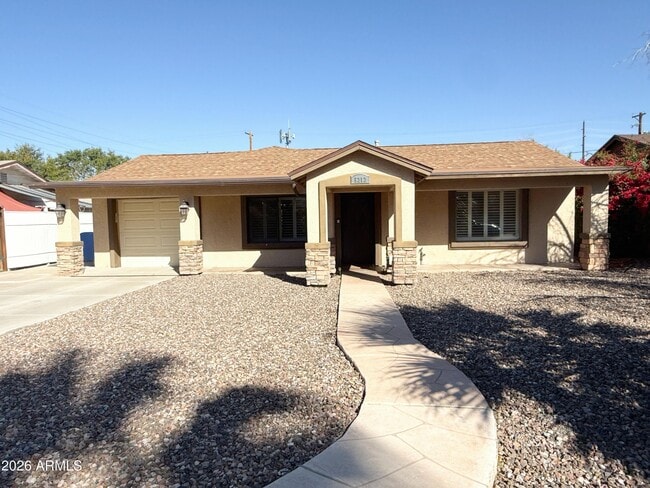 5212 E Cambridge Ave in Phoenix, AZ - Building Photo - Building Photo