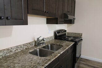 110 Morris St in Griffin, GA - Building Photo - Building Photo