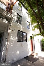 421 S 20th St in Philadelphia, PA - Building Photo - Building Photo