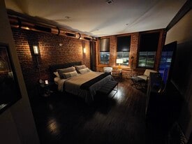 98 Genesee St, Unit 2nd FL in Utica, NY - Building Photo