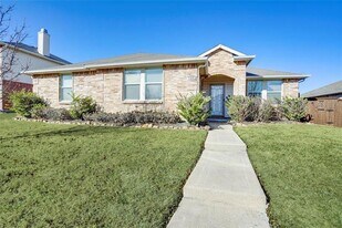 3054 Fallbrook Dr in Rockwall, TX - Building Photo