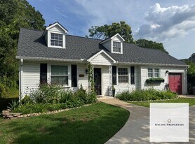 107 S Franklin Rd in Greenville, SC - Building Photo