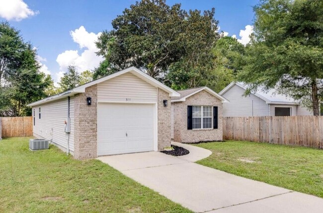 3157 Forrest Ave in Crestview, FL - Building Photo - Building Photo