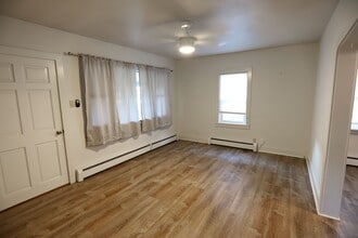 1306 Marion St in Sheridan, WY - Foto de edificio - Building Photo