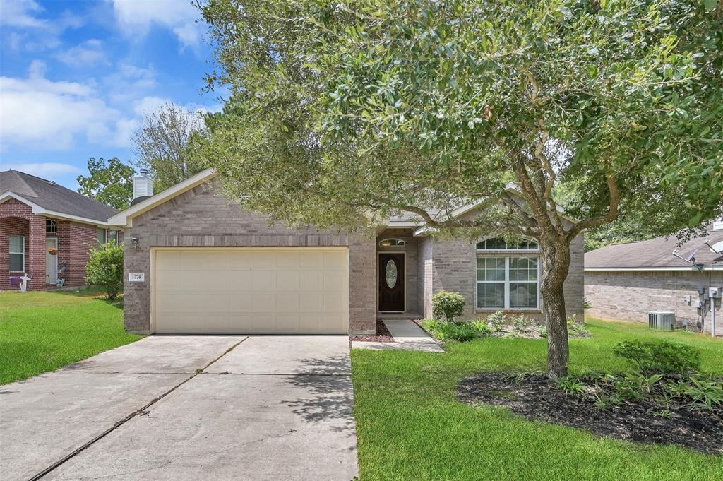 274 Adobe Terrace S in Montgomery, TX - Building Photo